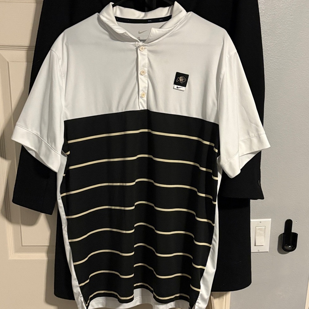 Nike Men's White and Black Striped Polo Shirt